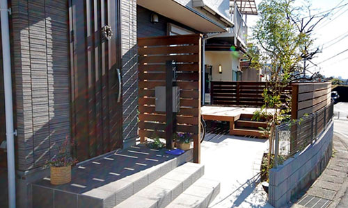 おしゃれで使いやすい外構リフォーム施工事例～神奈川県横浜市S様邸／おしゃれな外構のつくり方｜家の印象が変わる基本とコツ～おしゃれ,外構,エクステリア,リフォーム,庭改修,庭工事,一軒家,戸建て,デザイン,レイアウト,スタイリッシュ,上品,オープン外構,クローズ外構,駐車場,目隠し,アプローチ,目隠し,門まわり,フェンス