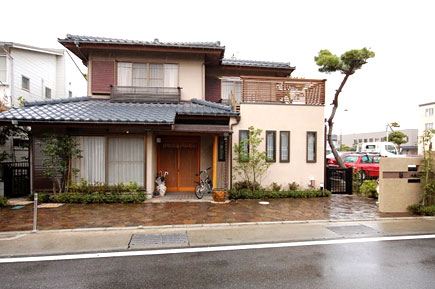 おしゃれなお庭兼駐車場に　神奈川県鎌倉市Ｙ様施工例～狭い駐車場を広く、石張りデザインでおしゃれで和モダンななお庭兼駐車場に