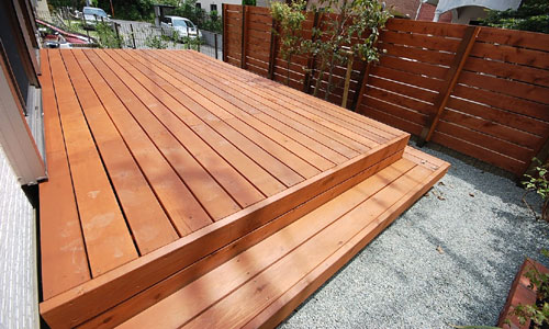 癒しとぬくもりを感じるナチュラルテイスト雑草対策リフォーム～神奈川県厚木市K様邸／おしゃれな庭リフォーム 一軒家の庭,戸建ての庭をおしゃれにするこつ,デザイン～おしゃれな庭,一軒家の庭,戸建ての庭,洗練された庭,センスが良い庭,上品な庭,落ち着いた庭,高級感のある庭,品格がある庭,かっこいい庭,広い庭,雑草対策,リフォーム,デザイン,レイアウト